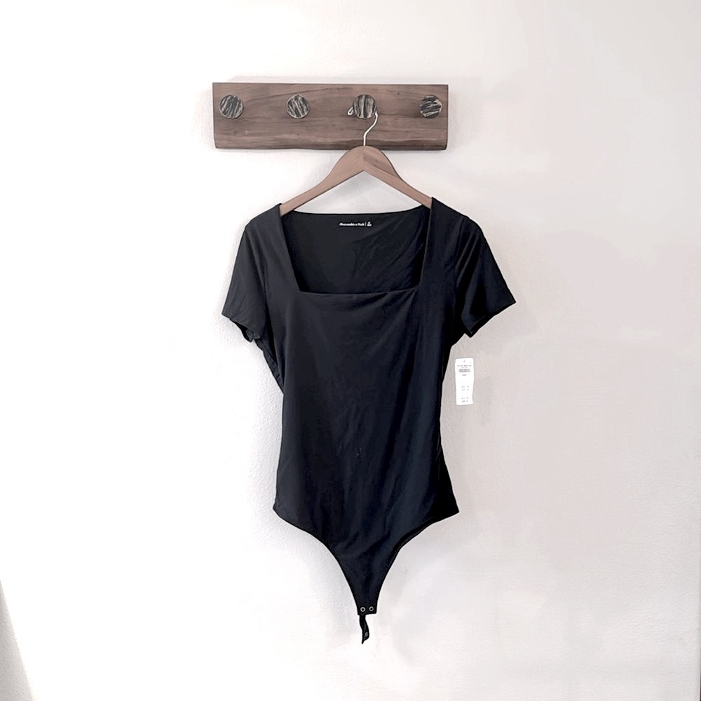 NWT Abercrombie & Fitch Black Square Neck Bodysuit Women’s LT